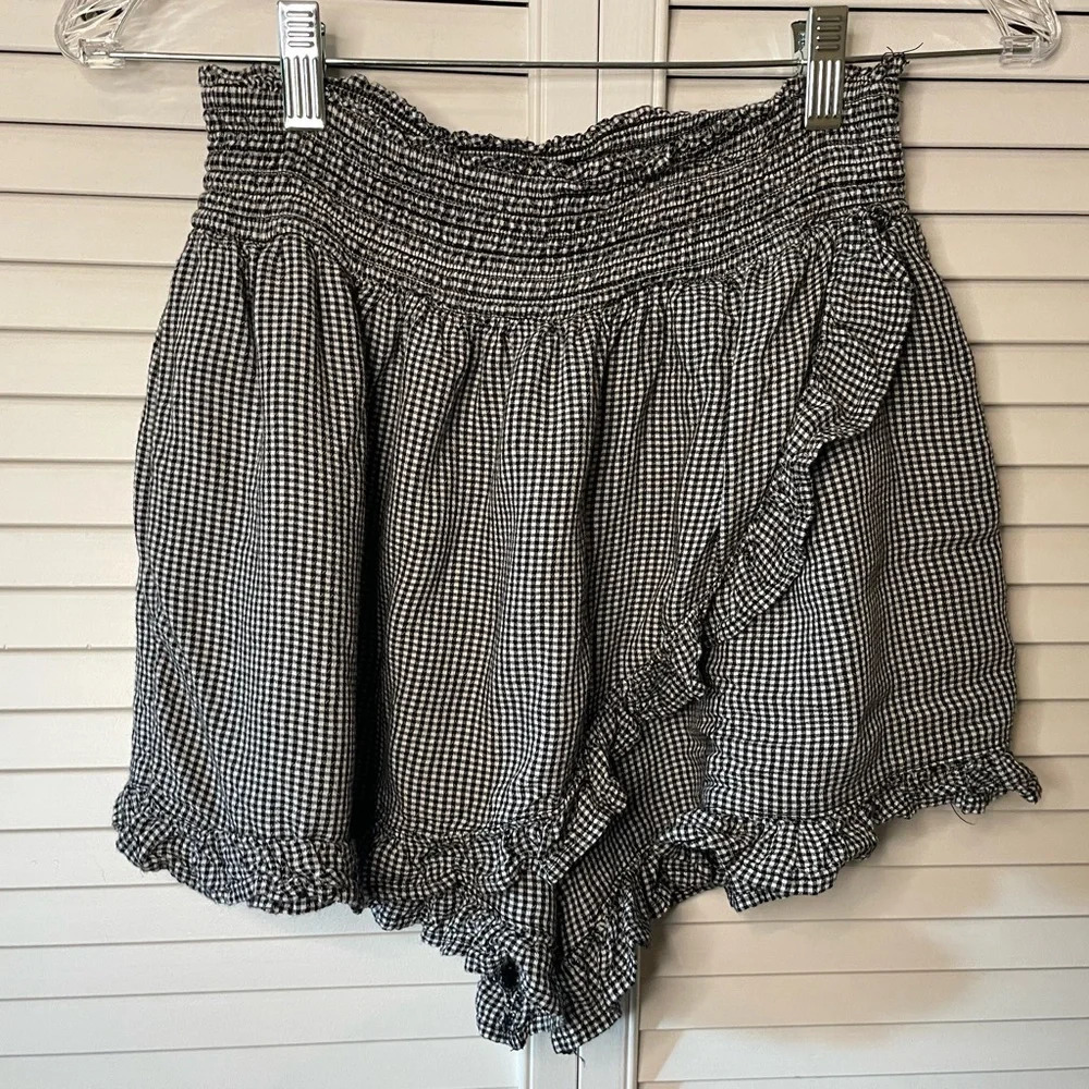 Japna Gingham Ruffle Skort Shorts Faux Wrap Pull On Black White Size Medium Soft